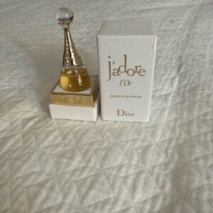 Dior J'adore L'Or Parfum in Elegant Gold and White